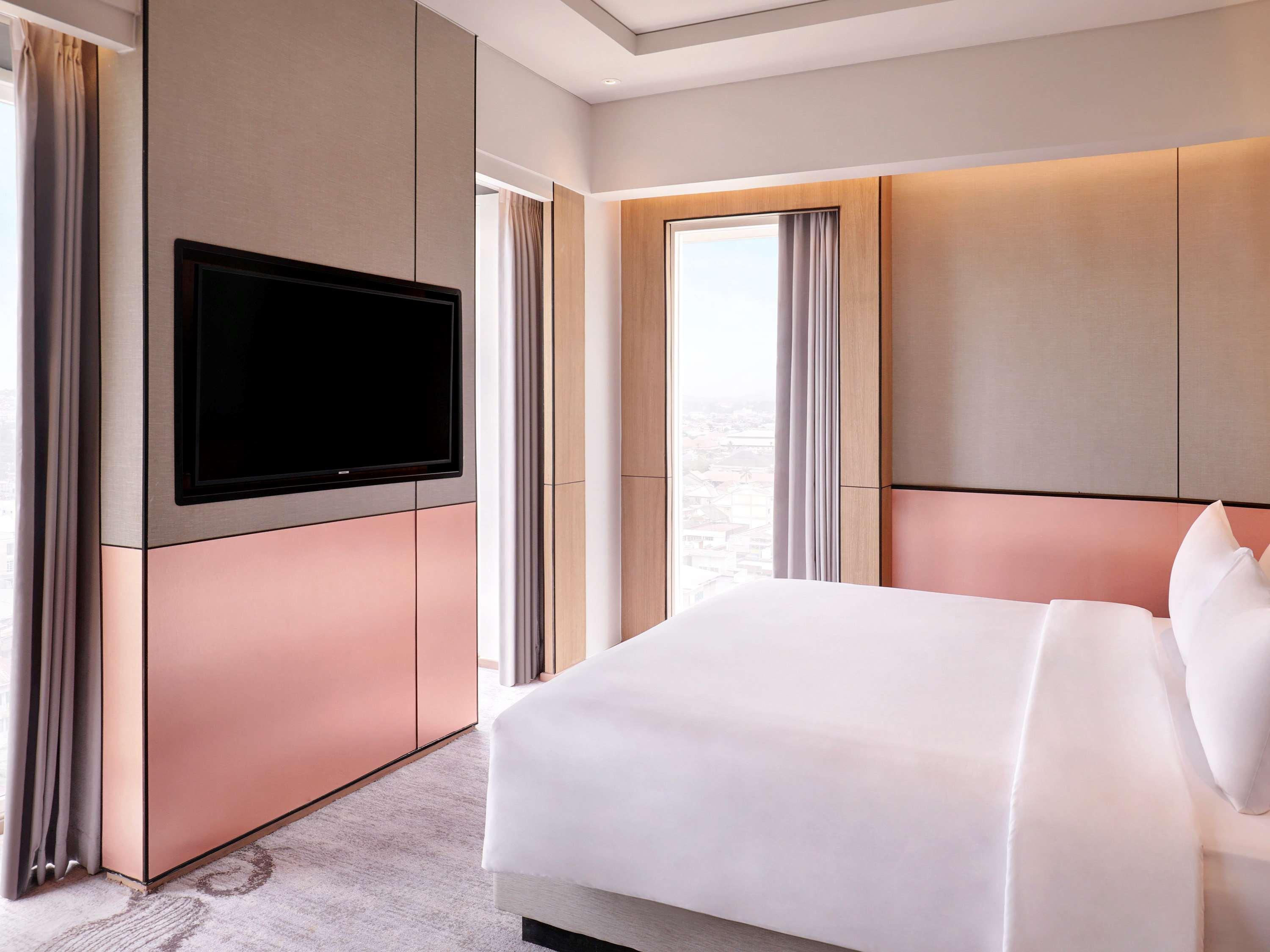 Mercure Samarinda Exterior photo